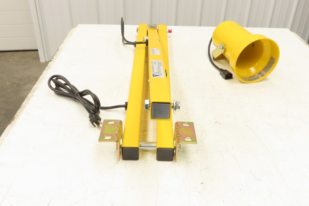 Mars DSDL-60 Tri-Lite Dock Loading Light 60" Reach