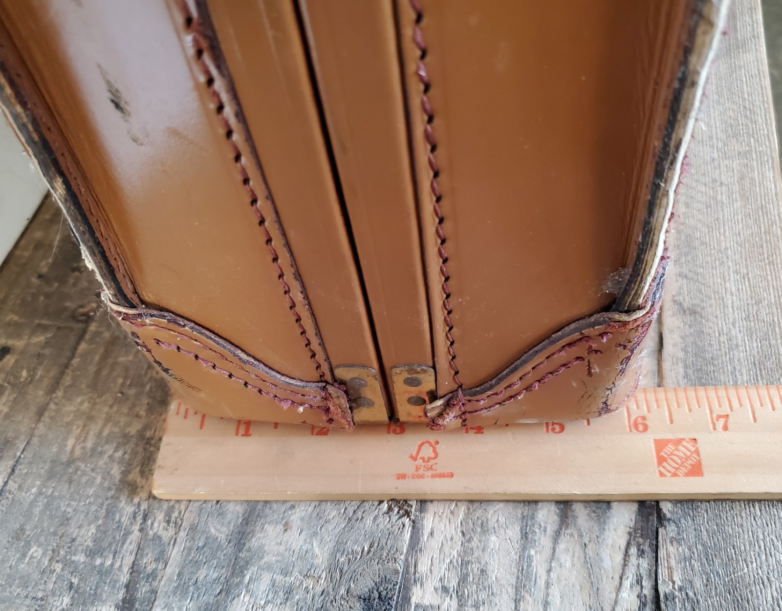 Vtg 1940-50s Cowhide Leather WINGS Suitcase Flight Luggage Carry-On 22”X 19”X 6”