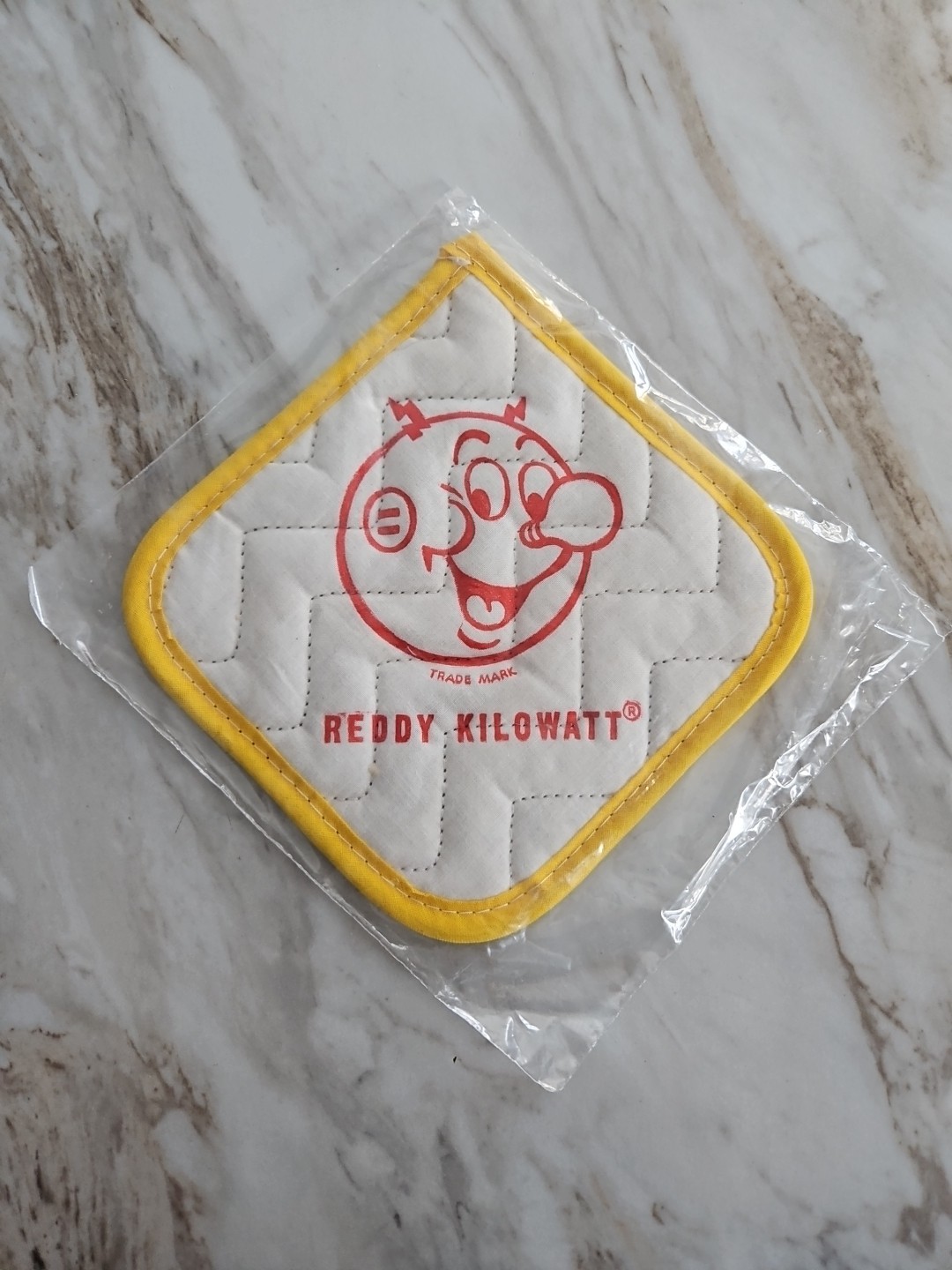 REDDY KILOWATT Magnetic Pot Holder Hotpad Magnepad Vintage  Sealed Iowa Public