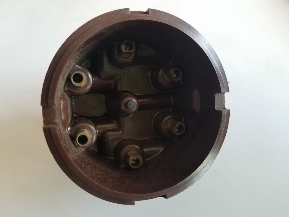 Standard Motor Products LU-411 Distributor Cap