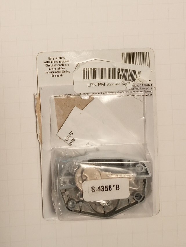 Defender Security U-9928 Window Keyed Sash Lock