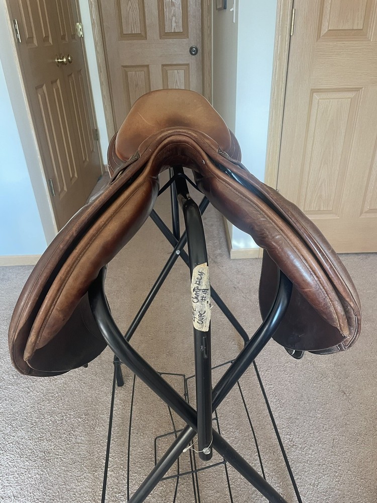 Bates Caprilli jump saddle