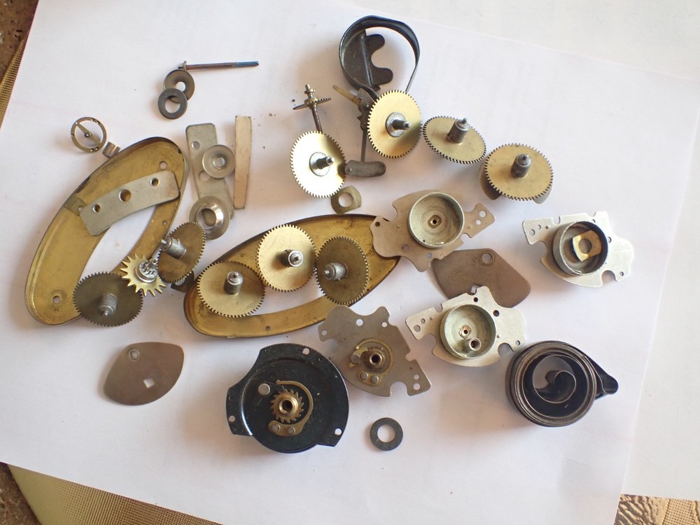 SMALL AND NOVELTY CLOCK PARTS