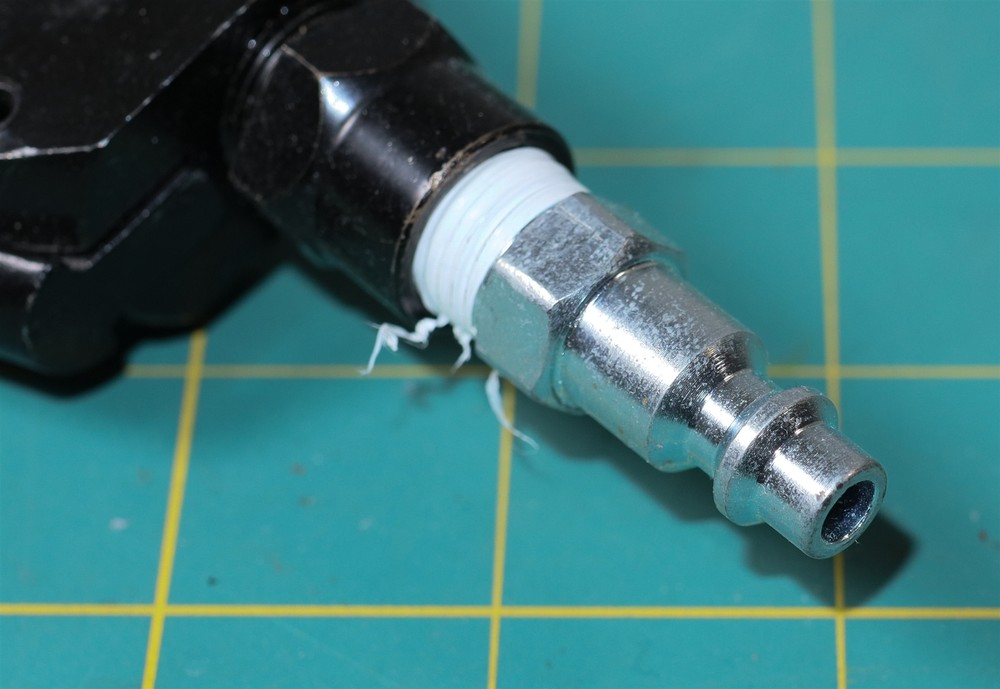 Untested Universal Tool 4600 BPM 90 PSI MAX Pneumatic Needle Scaler UT8635