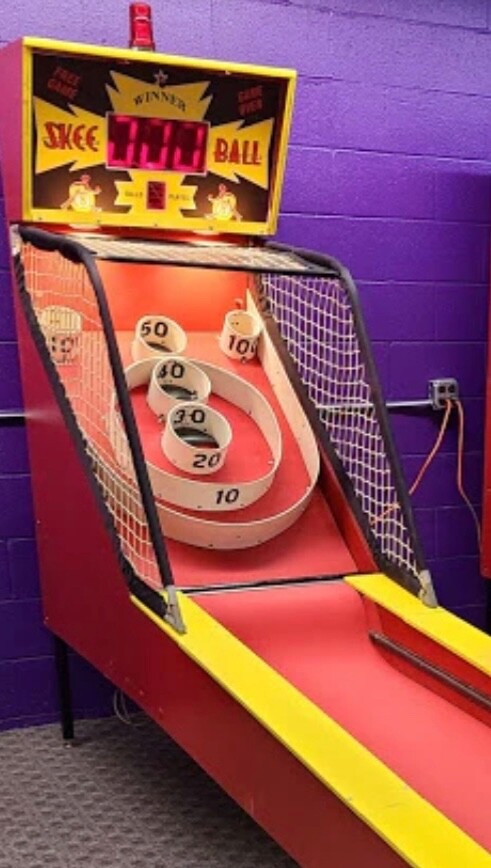 Vintage Amusement Park Skeeball Machine