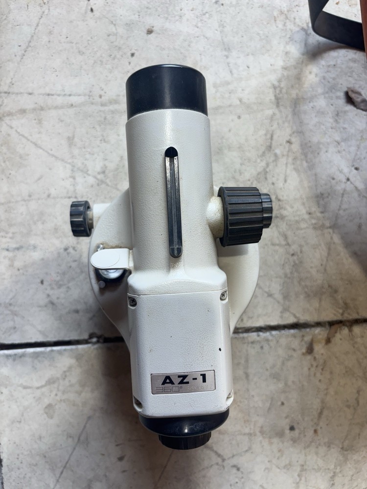 Nikon Level AZ-1 Engineers Automatic Level Surveying Camera & Hard Case