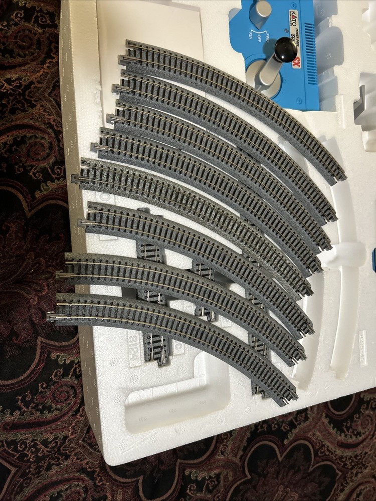 KATO Unitrack 20-850-1 N Scale M1 Basic Oval Track with Kato Power Pack TESTED
