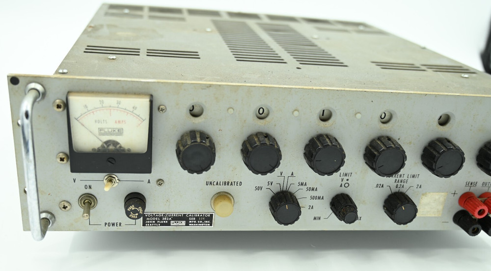 Fluke 382A DC Voltage/Current Calibrator