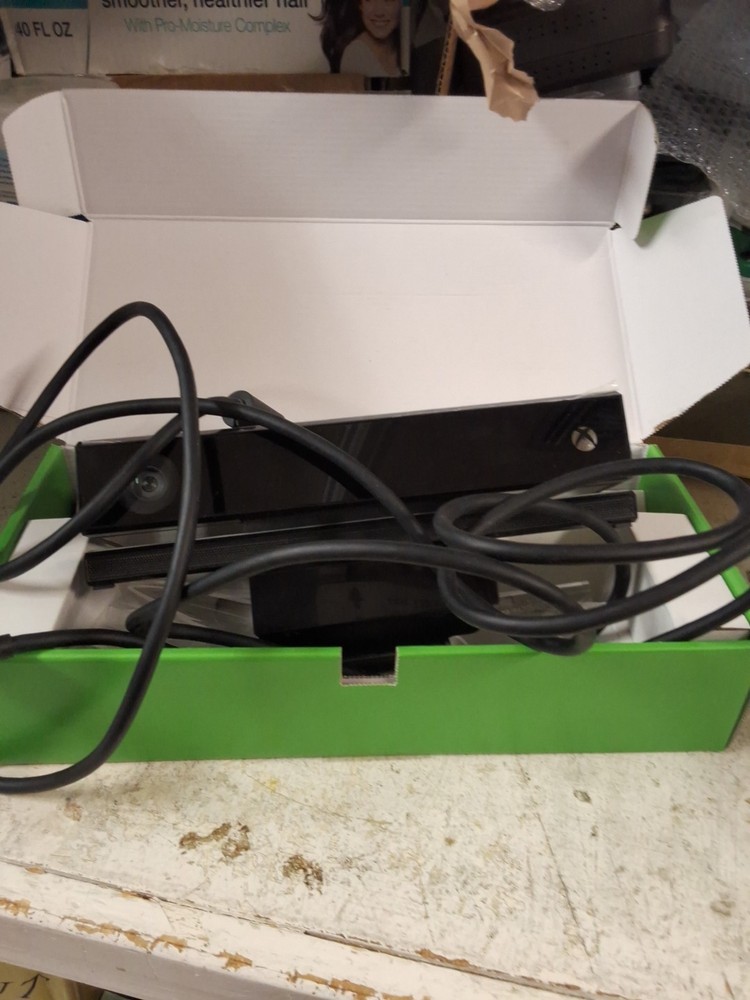 Xbox One Kinect Sensor Microsoft GT3-00002 CIB Complete - Open In Box