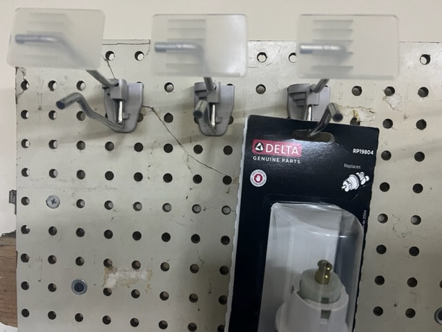 100PK 2" Fastback Scanning Hook with 100 label holders NEW