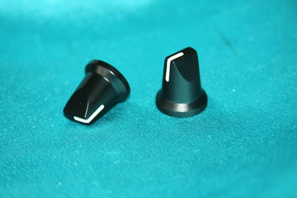 Fishman Replacement Knobs (New Style), Set of 18, for Loudbox Amplifiers