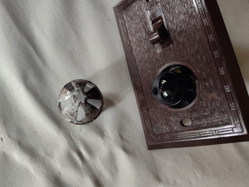 Snapit Dashed Fine Lines Brown Bakelite Textured Switch with indicator light vtg