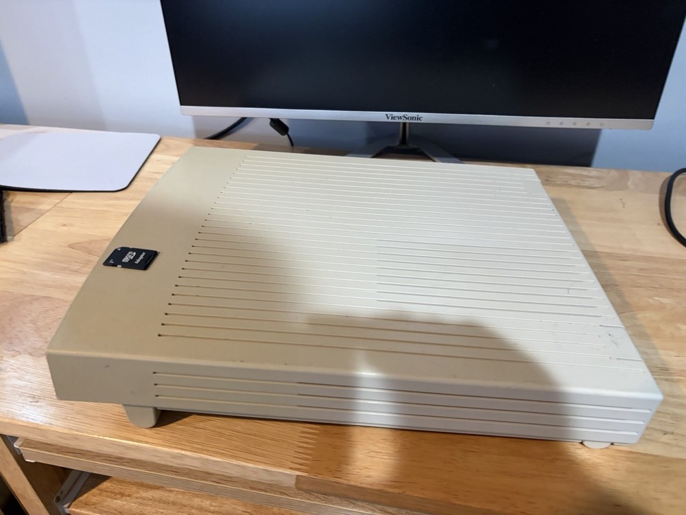 Macintosh LC II Computer With SD Hard Disk, Keyboard, Mouse