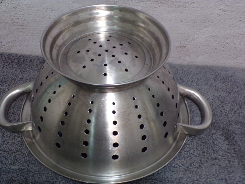 Stainless Steel Strainer Colander 9"