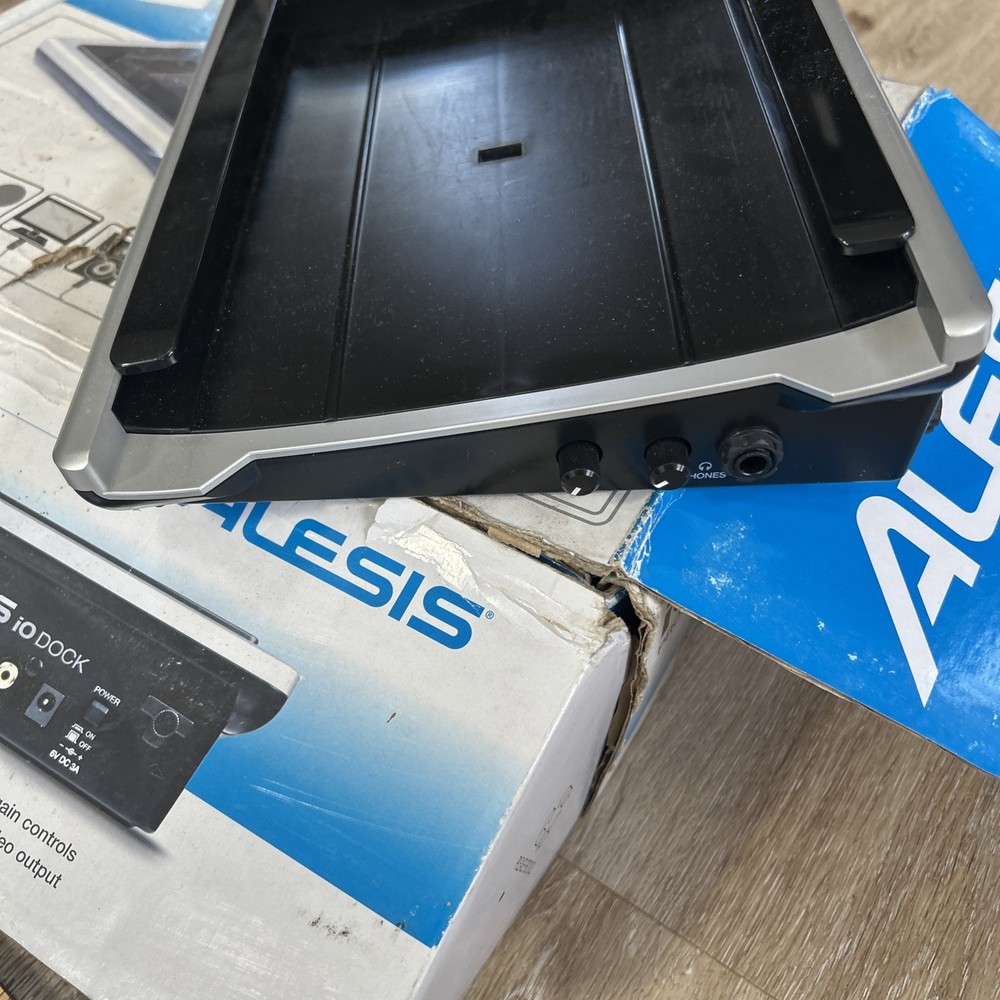 Alesis iO Dock Pro Audio Dock for Ipad