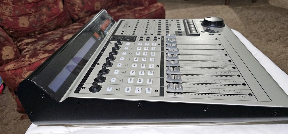 Mackie MCU Pro MIDI Controller/ DAW Controller