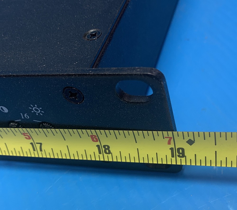 8 Input 16 Output Video Distribution Amplifier