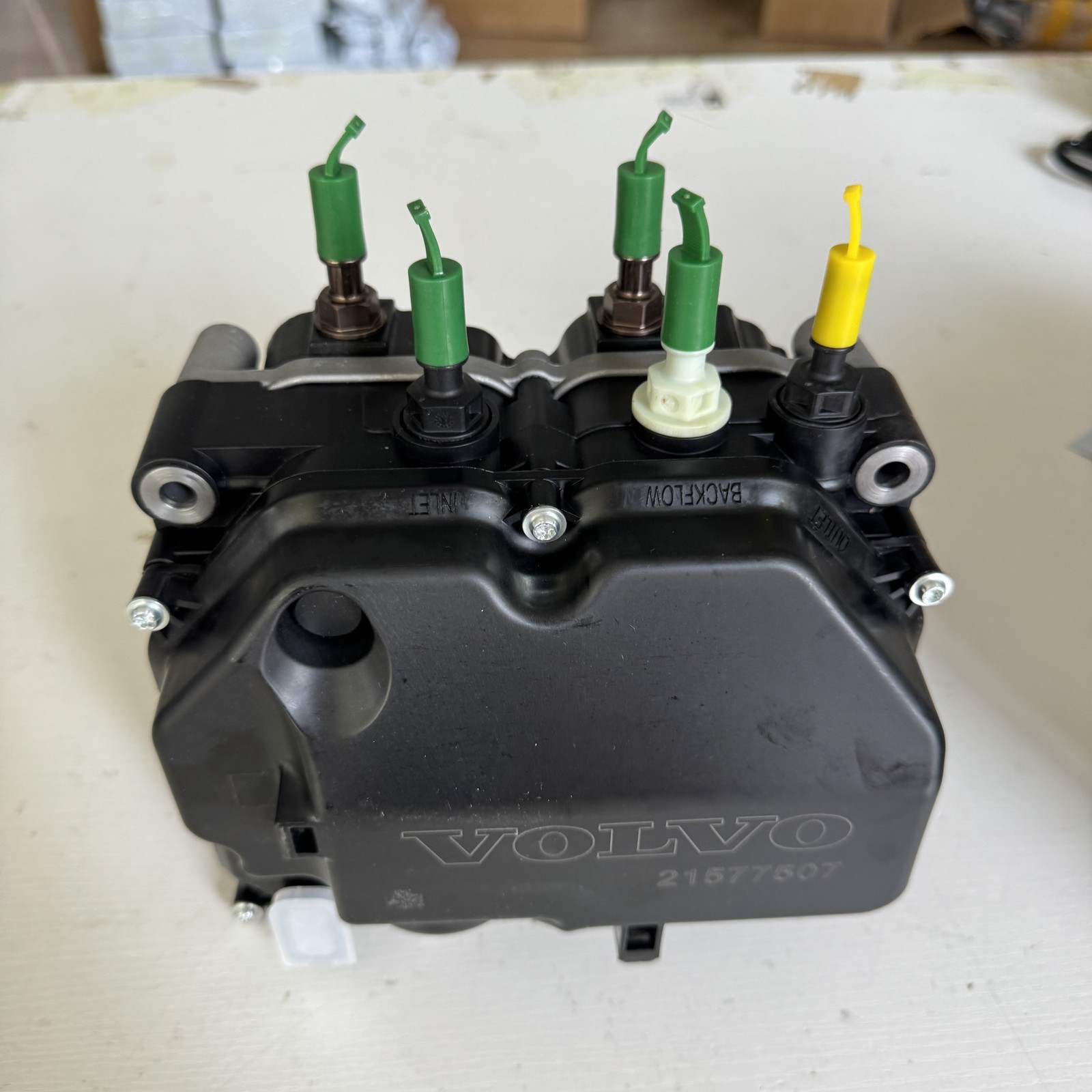 21577507 21577511 21332701 85003864 Bosch For Volvo Mack DEF Urea Pump 12V D13