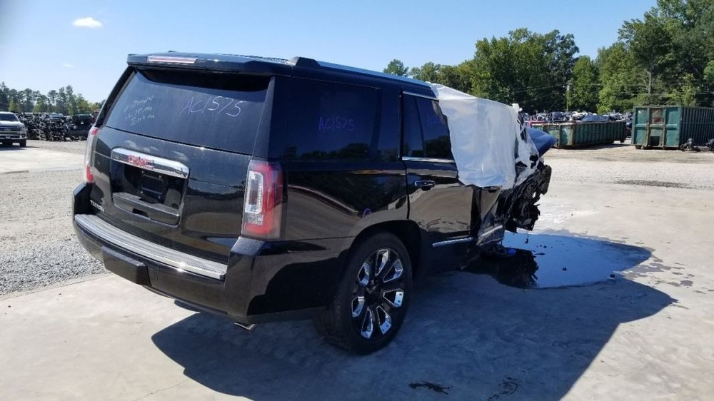 18 GMC YUKON DENALI FORWARD FACING CAMERA WINDSHIELD MOUNTED 84505296