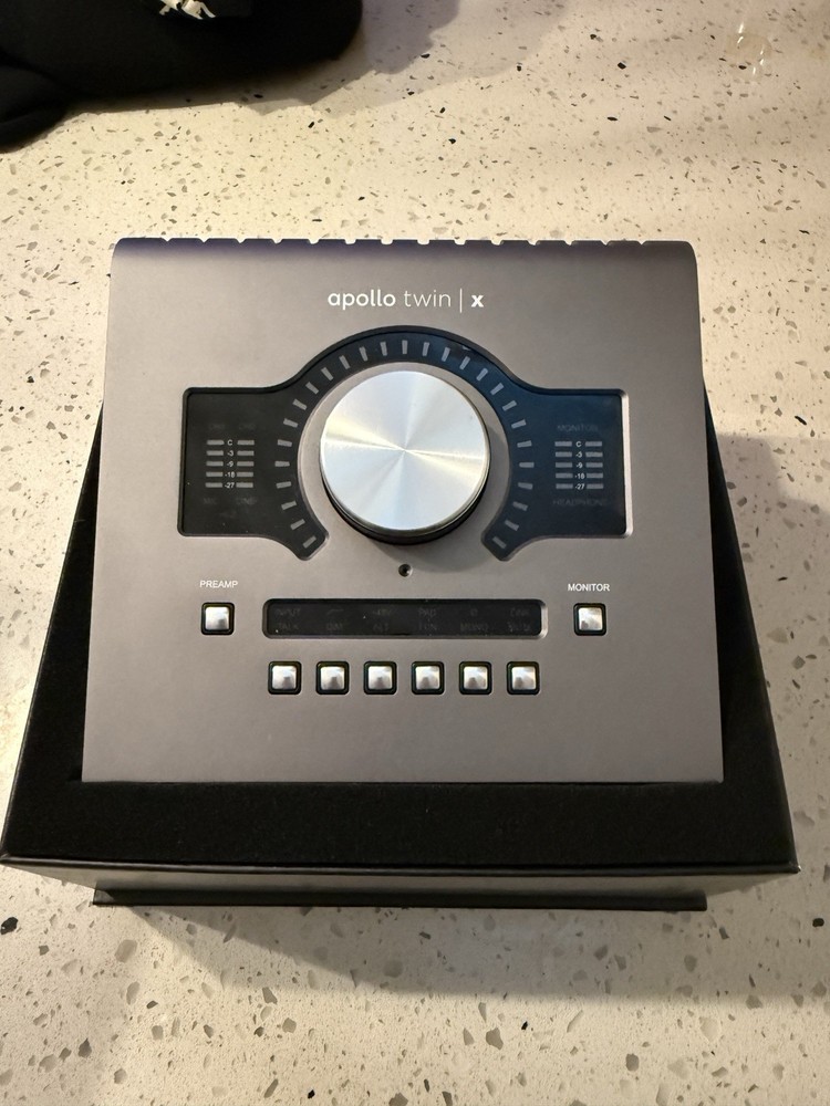 Universal Audio Apollo Twin X USB 3 Desktop Audio Interface, 2 Mic, Talkback