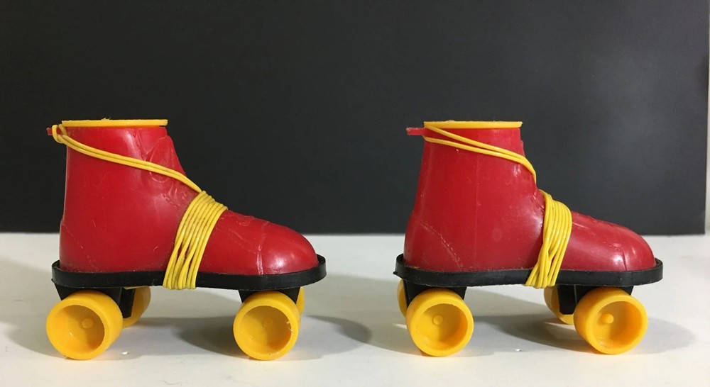 Vintage 1980s Topps Roller Skate Candy Container - 2 Pcs