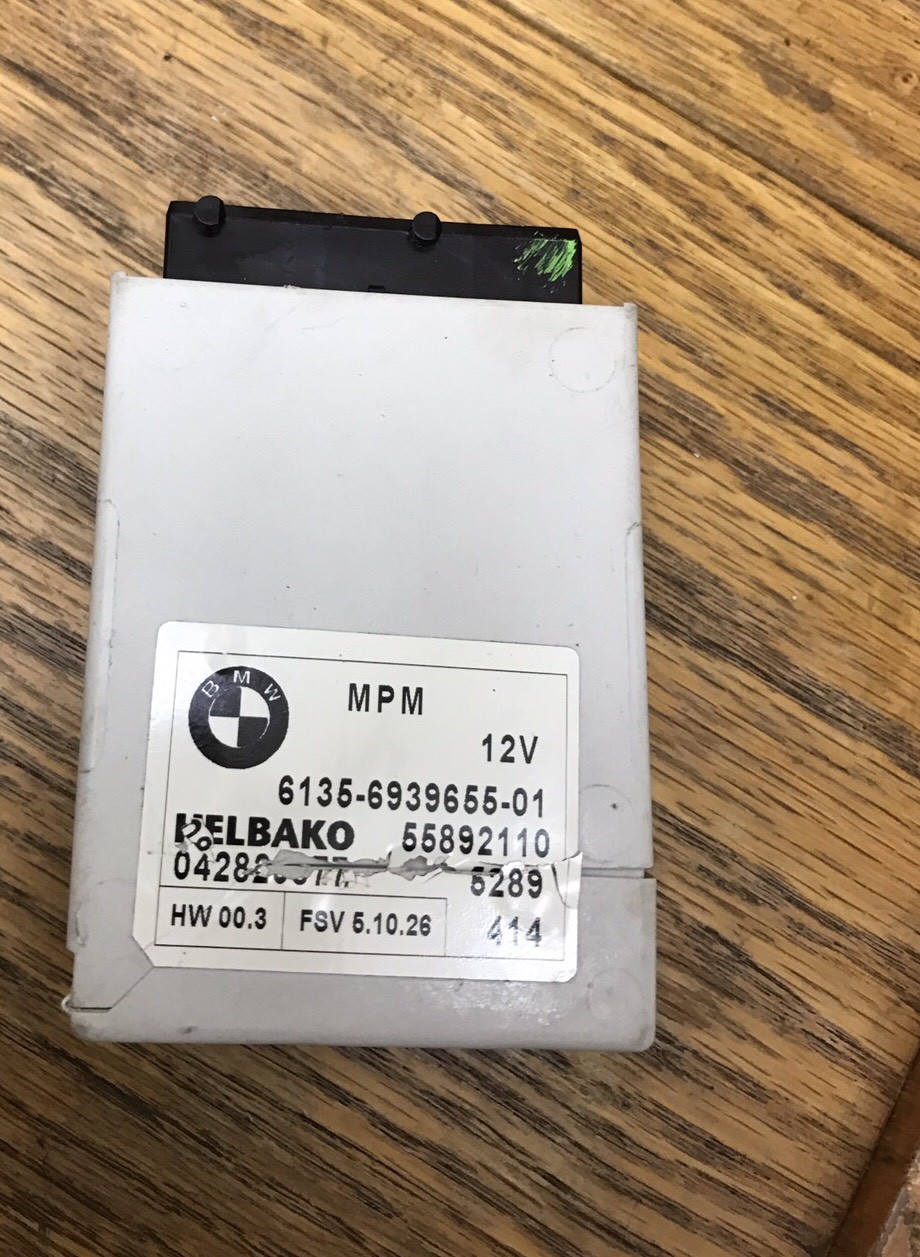 04-07 BMW E60 E63 525i 530i 545i 645Ci Micro Power Control Module 6135-6939655