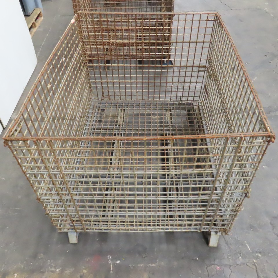 Econotainer 48" x 40" x 30" Deep Steel Collapsible Stackable Wire Bulk Container