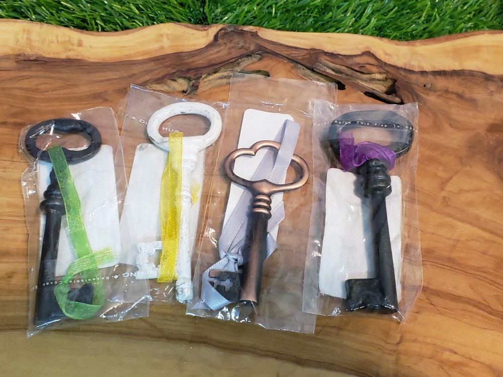 4x Metal Keys for Crafting - 4"