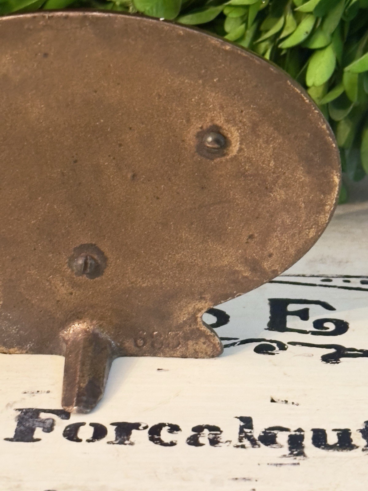 VTG Brass Plated Oval Shape Ornate Engraved Business Card Holder/Desk Accessory