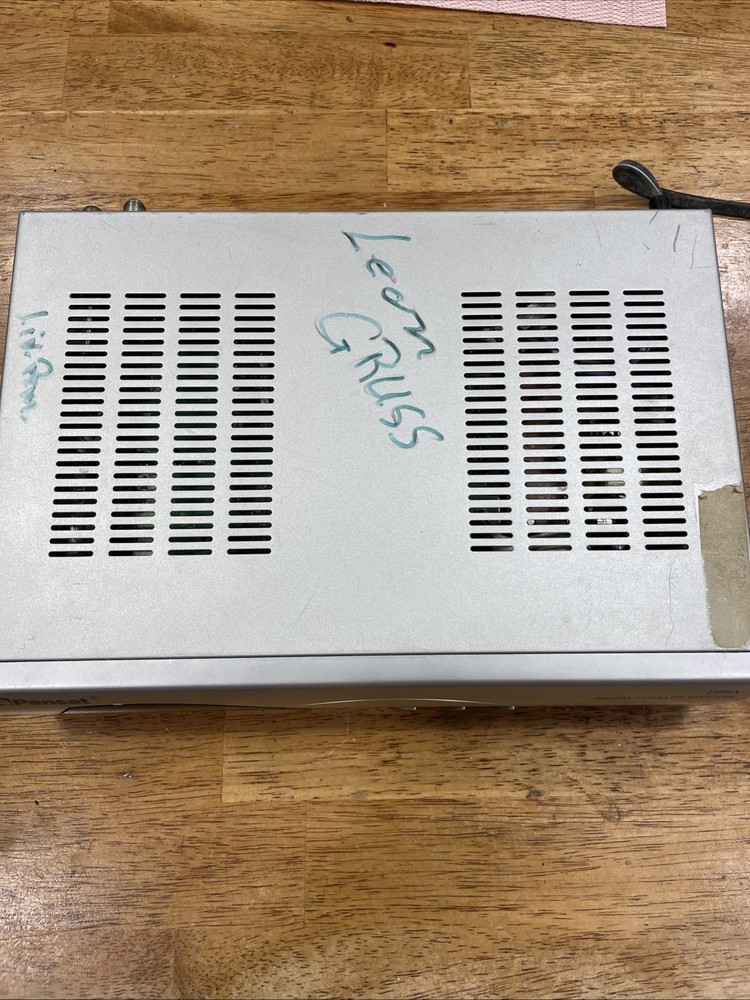 PANSAT Model 2500A DIGITAL SATELLITE RECEIVER BOX