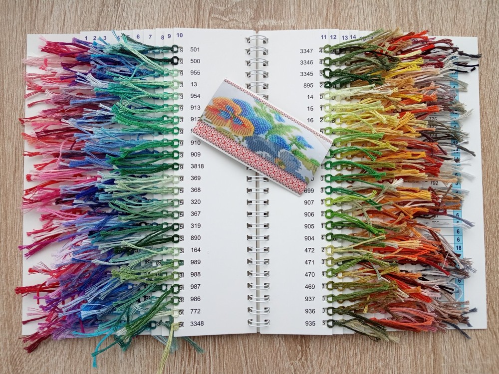 DMC Color Chart with Real Thread Samples - 482 Colors, 10 cm Lengths, Includes