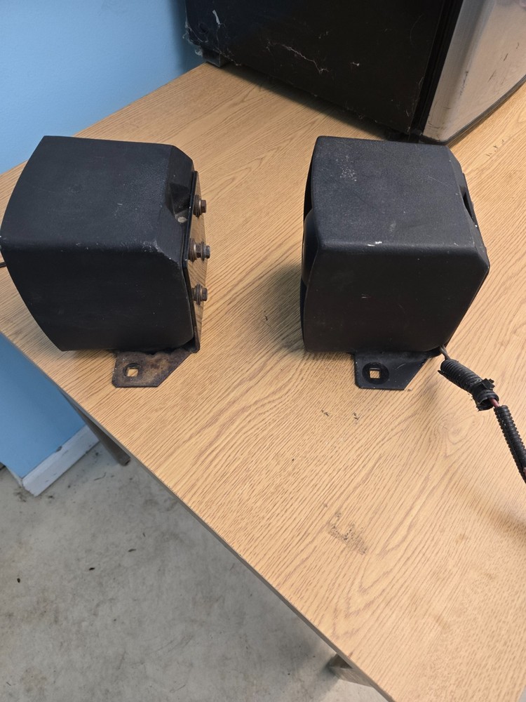 Federal BP100 Speakers with brackets
