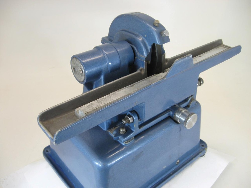 Berkeley Beckman Model 6000 Precision Sharpening Machine 120vac 5/8" Arbor