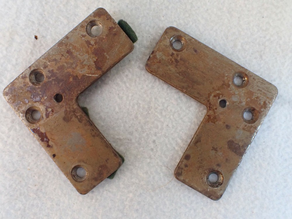 VICTOR VICTROLA PHONOGRAPH MOTOR BOARD MOUNTING BRACKET