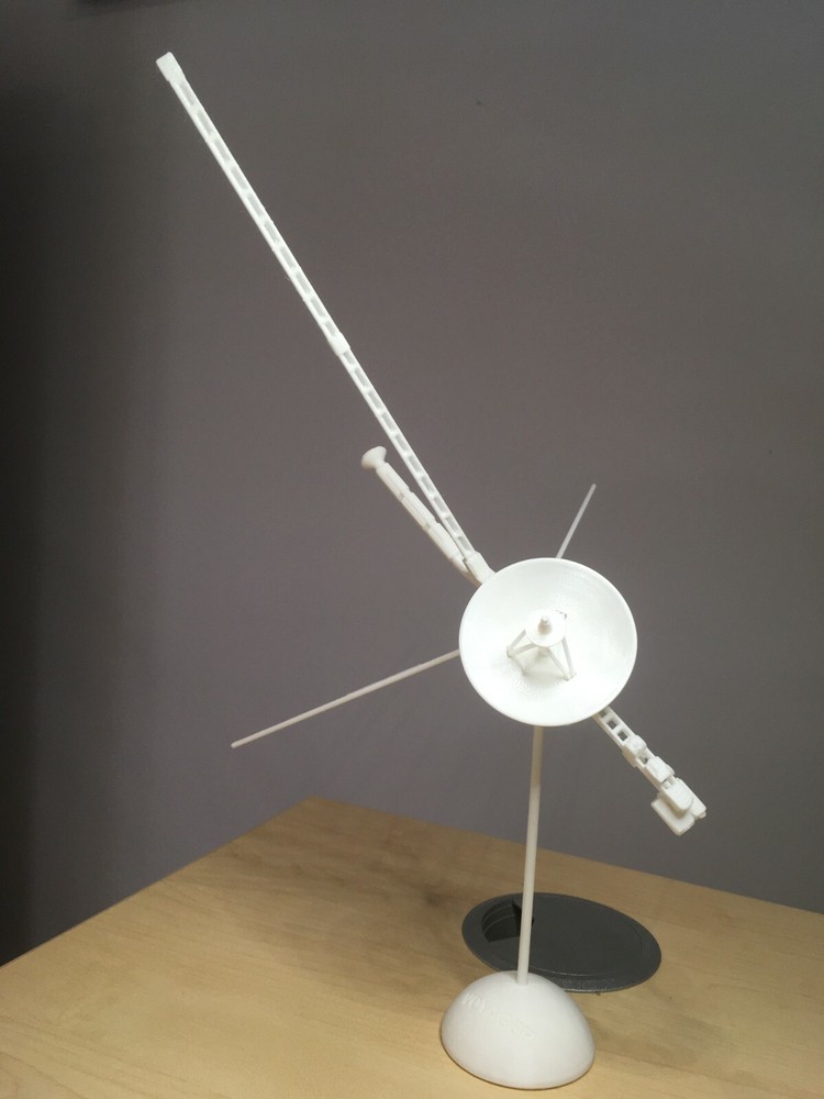 3d printed Voyager 1 Probe Satellite spacecraft Interstellar explorer Scale 1/36