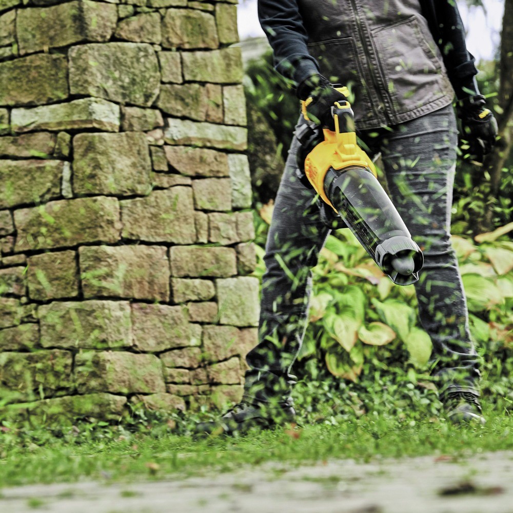 DeWalt DCKO215M1R 20V MAX XR String Trimmer and Blower KT Certified Refurbished