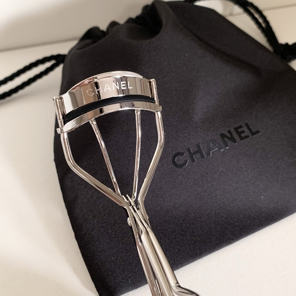 Chanel Eyelash Curler In Drawstring Dust Bag Pouch