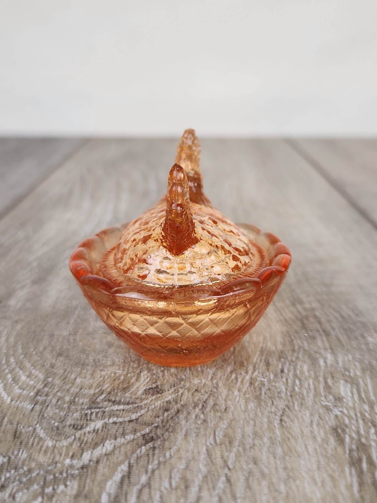 Peach Glass Mini Hen on Nest Covered Salt Cellar 2.5"