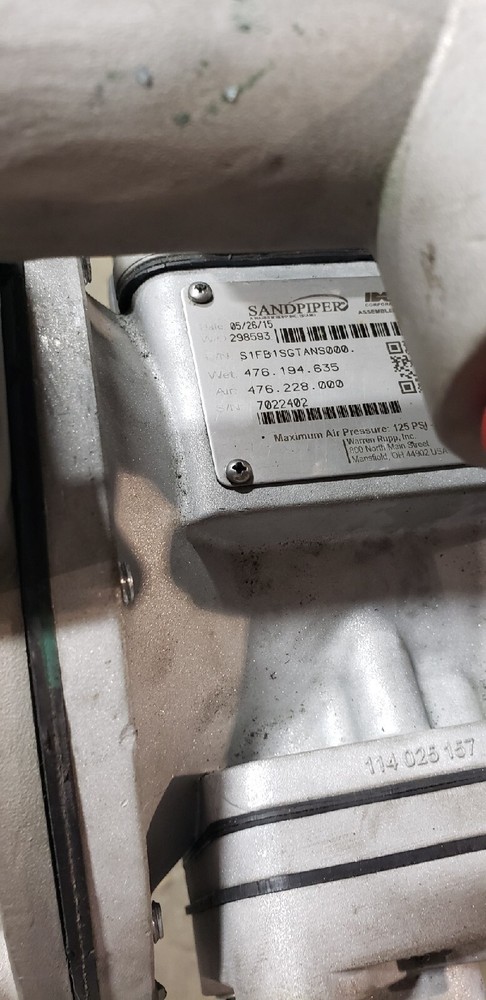SANDPIPER DIAPHRAGM PUMP