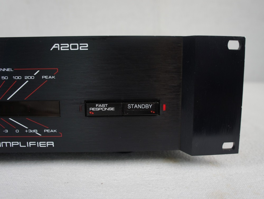 SAE A202 DUAL HIGH RESOLUTION POWER AMPLIFIER