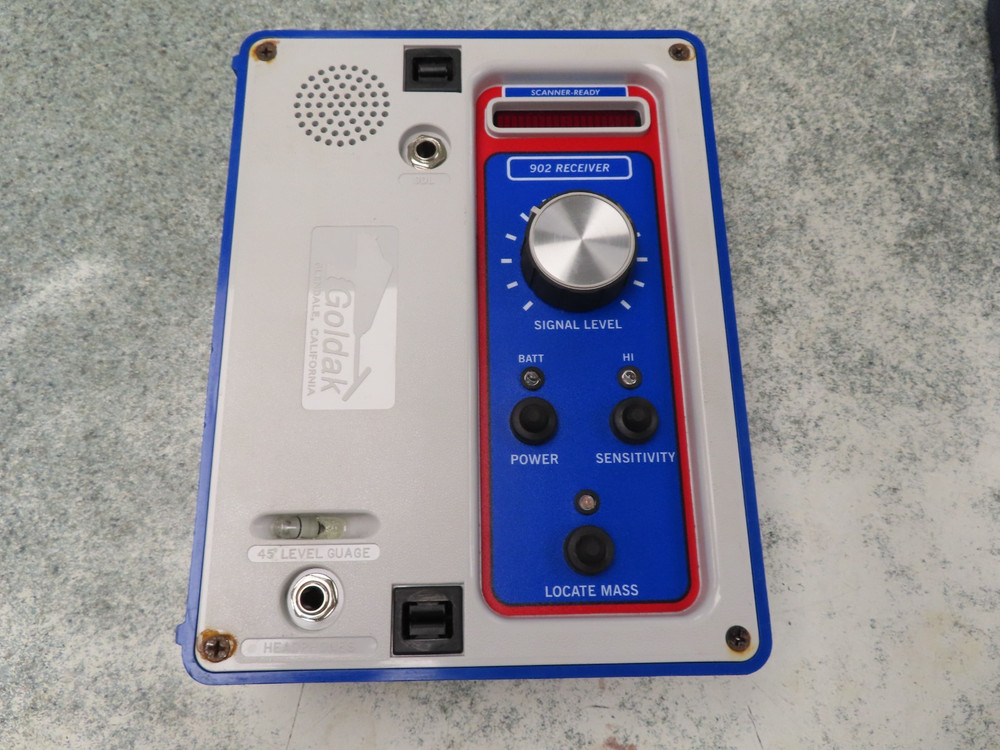 GOLDAK 902 PIPE & CABLE LOCATOR w/ SOFTCASE