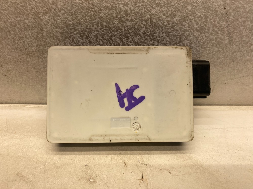 2013-2017 BUICK ENCLAVE LEFT OR RIGHT REAR SIDE BLIND SPOT SENSOR MODULE CONTROL