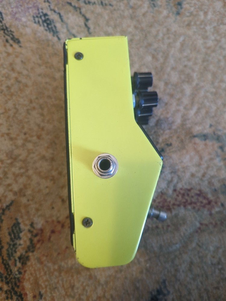Starcaster Chorus by Fender Guitar Effects Pedal Tested Working