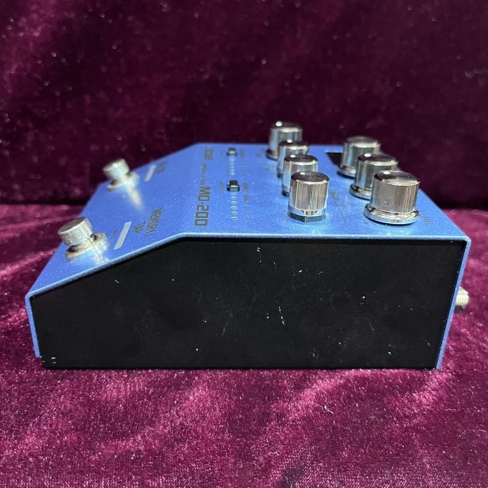 BOSS MD-200 Modulation Pedal Multi Mod Effects Chorus Phaser Flanger