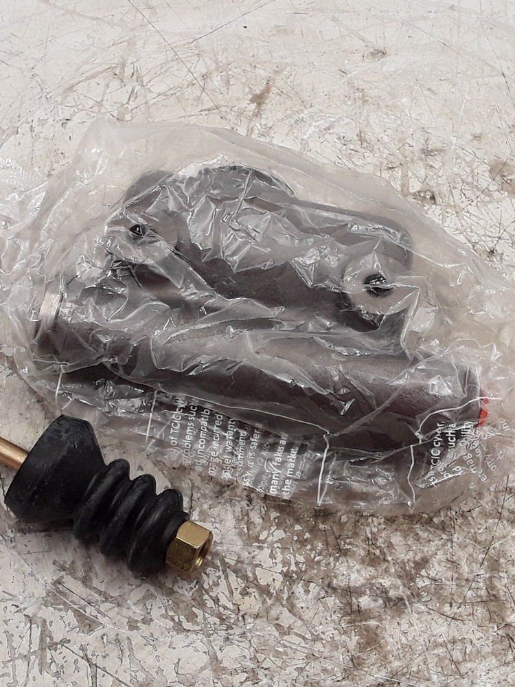 Yale 520045895 Master Cylinder