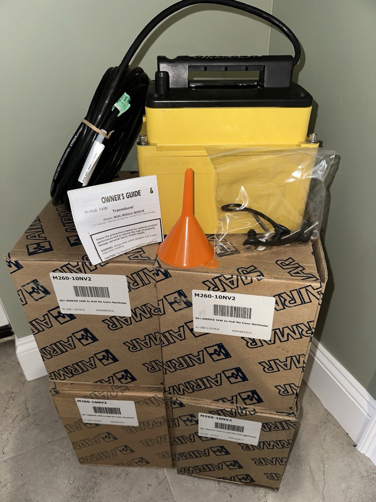 1 NEW Airmar M260-10NV2 In Hull Transducer