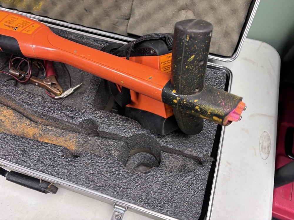 Metrotech 810DX Cable Locator Receiver & transmitter UNTESTED