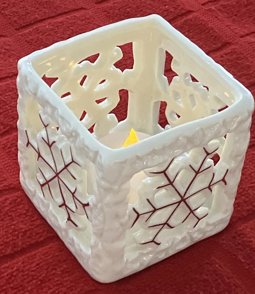 “SNOWFLAKE” ADORNED CERAMIC TEA LIGHT CANDLE HOLDER