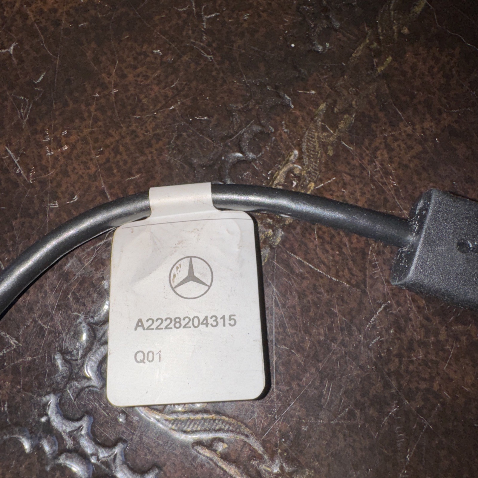 Mercedes-Benz Media Interface Consumer Cabel iPod iPhone Anschluss A2228204315
