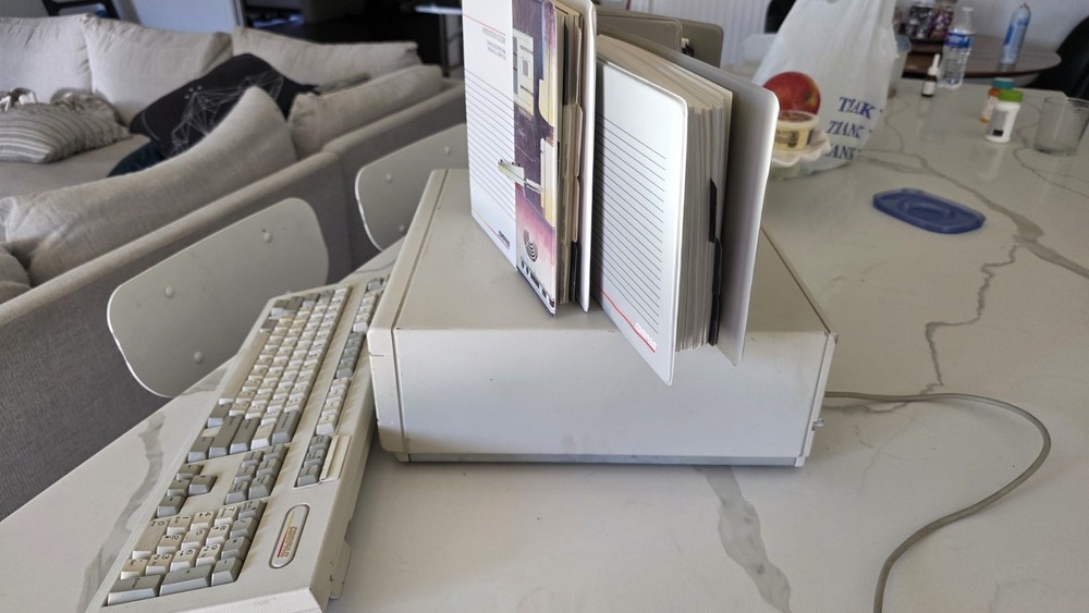 Vintage Compaq 286 E Desk Pro Computer W/ Manuals